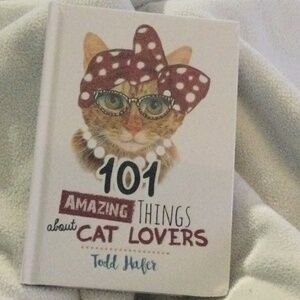 Cat lovers new book.